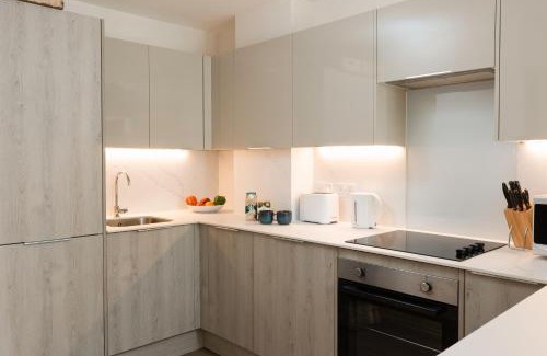 Poole Apartment | Vespasian's Abode by Grandeur Property