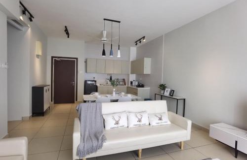 Genting Highlands Apartment | Vest Home@Midhill Genting Highlands(Free WiFi)