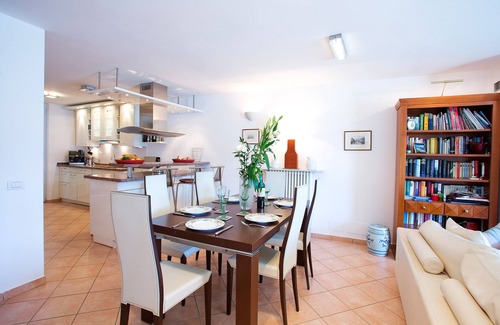 Menaggio Apartment | "VH-Apartment Bella Vista" Belvedere In Menaggio with pool by Italian Apartments