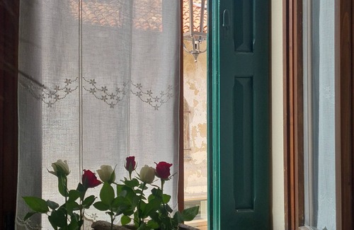 Feltre Apartment | Via mezzaterra a corner of paradise in the heart of Feltre's historic center.