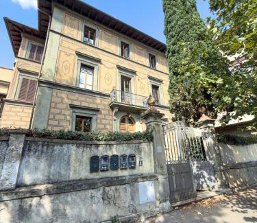 Le Cure Apartment | Viale Volta Authentic Apartment