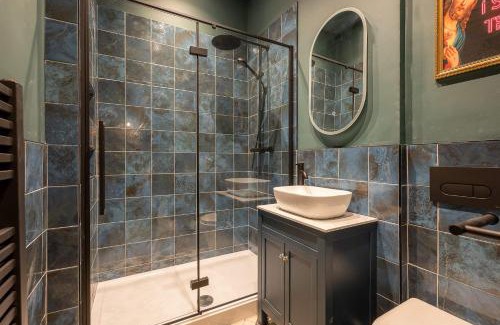 Barnard Castle Apartment | Vibrant 2-Bedroom Chapel Retreat