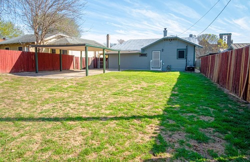 Highland Park House | Vibrant Fully Gated 2BR/2BA 4 mins from Downtown!