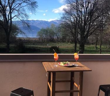 Ispra Apartment | Vic&Sunny's lake view apartment