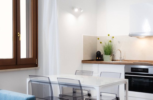Rione II Trevi Apartment | Vicolo Trevi Apartment