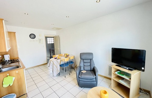 Forges-les-Bains Apartment | Victor Hugo: Apartment 300 metres from the thermal baths
