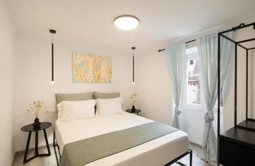 Old Town Apartment | Victoria's Gem - Apartment in the Heart of Corfu Old Town