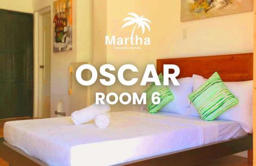 Manoc-Manoc House | Victoria's Inn by Martha Vacation Homes