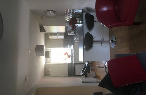 Longford Apartment | Victorian Church town centre flat with 2 bedroom en suite