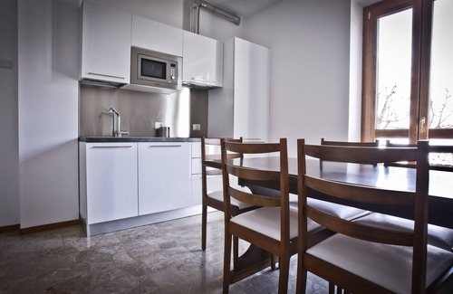 Colmegna Apartment | VICTORY HOUSE 4 FRONT LAKE AP4 GARDEN & SPA