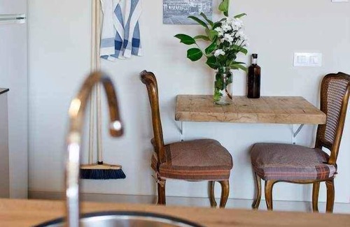Olot Apartment | Vidrier, flat with access to indoor swimming pool