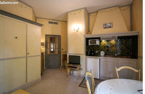 Montbrun-les-Bains Apartment | Vie de Château