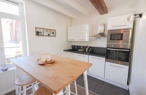 Old Lille Apartment | Vieux Lille: bright, functional apartment