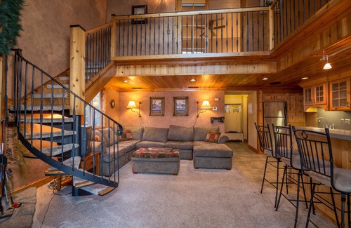 Sunriver House | View of Golf Course & Mt. Bachelor, Bikes, Near Village Mall