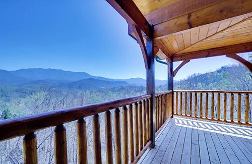 Gatlinburg House | Views Above the Rest by Venture Smoky Mountains
