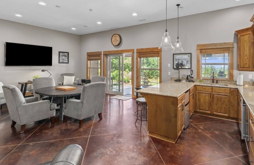Amity House | Views and Wineries Surround You On 15 Acres In This Wine Country Get Away