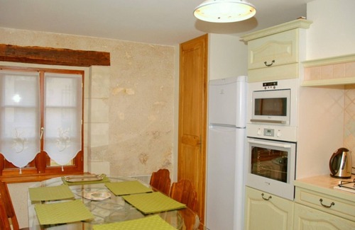 Cangey Cottage | Vigneronne XIXe au cœur du Val de Loire, proche châteaux, 3 chambres, jardin, parking, Wi-Fi.