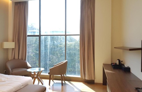 Thane West Hotel | Vihang's Palm Club - Vaccinated Team