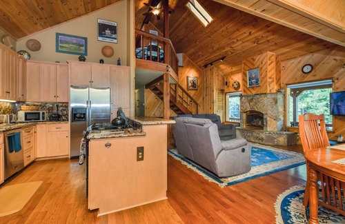 Truckee House | Vikings Ullr Radiant Heat Sauna, Bonus Game Loft + HOA Amenity Pass (Gym/HotTub)