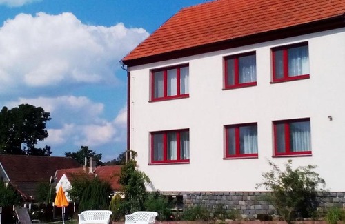 Skrychov u Malsic House | Vila FILIP, 7 ložnic, bazén 8x4 m