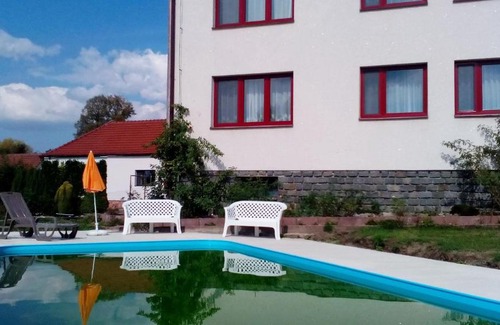 Skrychov u Malsic House | Vila FILIP, 7 ložnic, bazén 8x4 m