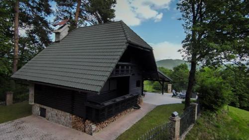 Zalec House | VILA HELENA