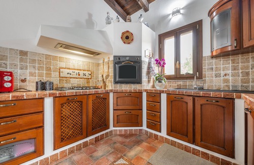 Nuxis Villa | Villa "Rossu" with Mountain View, Private Garden, Wi-Fi and Air Conditioning