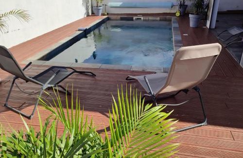 Petite-ÃŽle Villa | Villa Ô Bel Air - 4 étoiles - détente au bord de la piscine et baby-foot !