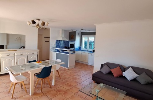 La Bouverie Villa | Villa 90m² infinity pool 6 people view + parking