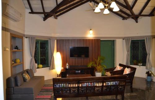 Ankola Villa | Villa Aayra - Premium cozy stay - 2BHK AC Villa