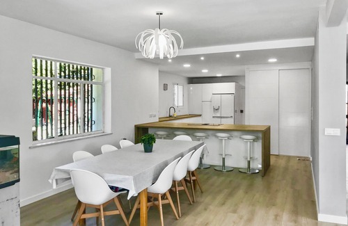 Jerez de la Frontera Villa | Villa Alamos Jerez | Heated Salted Pool | BBQ x2 | Gardens | OpenPlan | 850m2