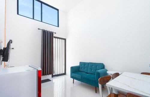 Kemuninglor Villa | Villa Albasia by Calli Rooms