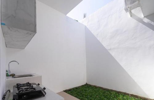 Kemuninglor Villa | Villa Albasia by Calli Rooms