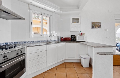 Pedreguer Villa | Villa "Amanda" with Sea View, Private Pool & Wi-Fi