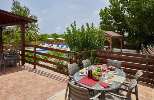 Pegeia Villa | Villa Ambrosia in Coral Bay