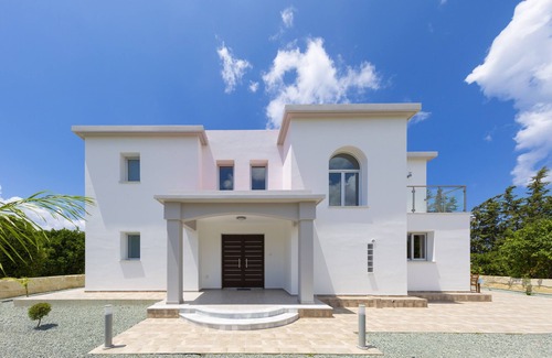Polis Villa | Villa Ammoyiali on the Beach - a large modern villa that sleeps 8 guests in 4 bedrooms
