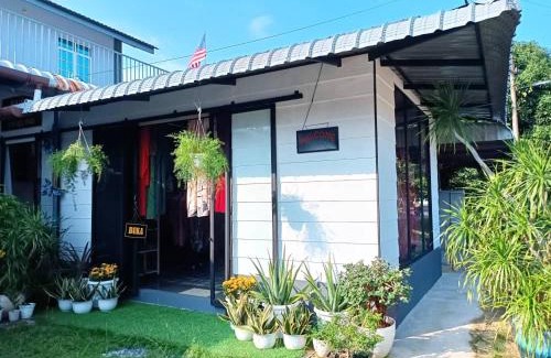 Dungun House | VILLA ANJUNG TAMU