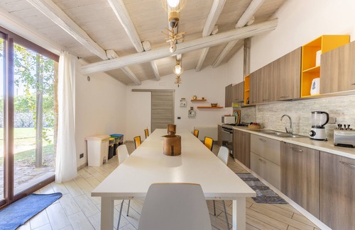 Scicli Villa | Villa 'Antica Aia Relax' with Private Pool, Wi-Fi and Air Conditioning