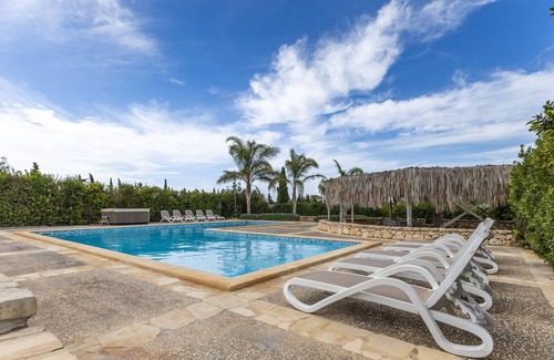 Scicli Villa | Villa 'Antica Aia Relax' with Private Pool, Wi-Fi and Air Conditioning