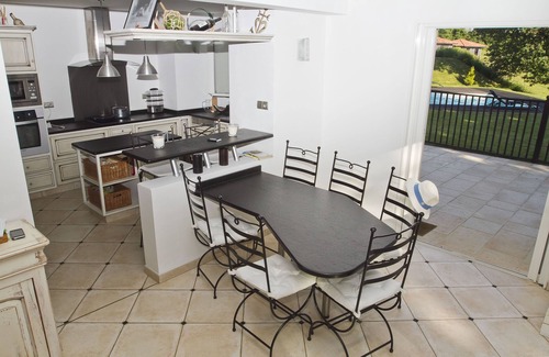 Peyrusse-Vieille Villa | VILLA ARCHITECT at CAMPAIGN