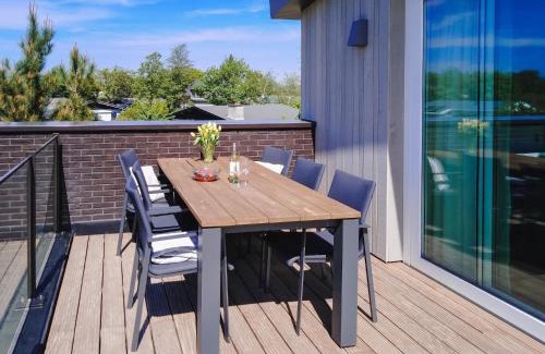 Kamperland House | Villa at Veerse Meer with Lake Views, cleaning included