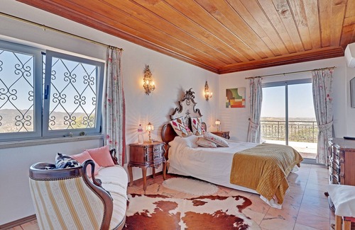 Fonte do Bispo Villa | Villa Aurora by Portucasa