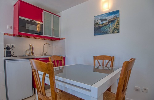 Cucuron Villa | Villa Avec Terrain de Tennis Privé et Piscine