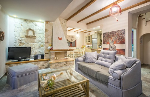 Romirion House | Villa Azzurra With Private Pool and Amazing View To The Sea &Village's mountain