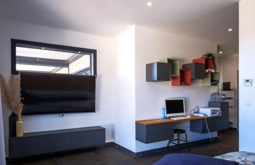 Istres Apartment | Villa Baverde Luxury