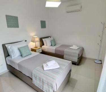 Perama Villa | Villa Beata