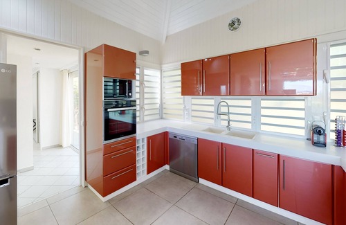 Orient Bay Villa | VILLA BEL'VUE ALL ON FOOT, 350m from the beach, restaurants and shops.