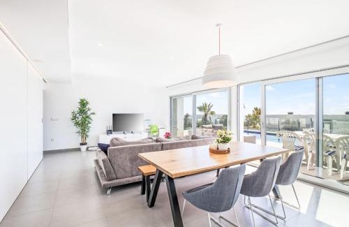 Cumbre del Sol Villa | Villa Blanca by Interhome