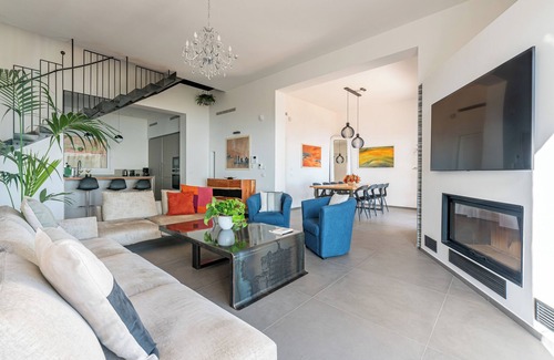 Palermo Villa | Villa by sea with breathtaking view; maximum rental duration 28 days