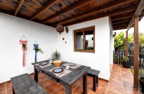 Teguise Villa | VILLA CALMA en Teguise, "Pueblo con Encanto"